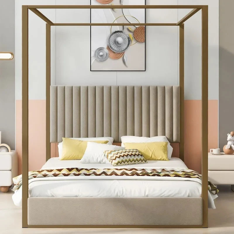 Čalouněná postel s nebesy velikosti Queen Size